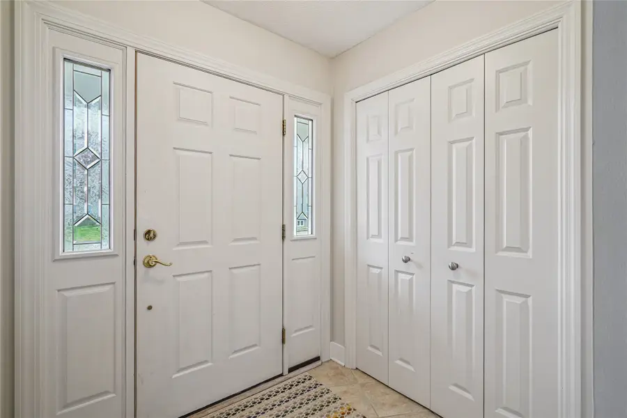 8401 Winston Avenue, Urbandale, IA 50322 - Image #2