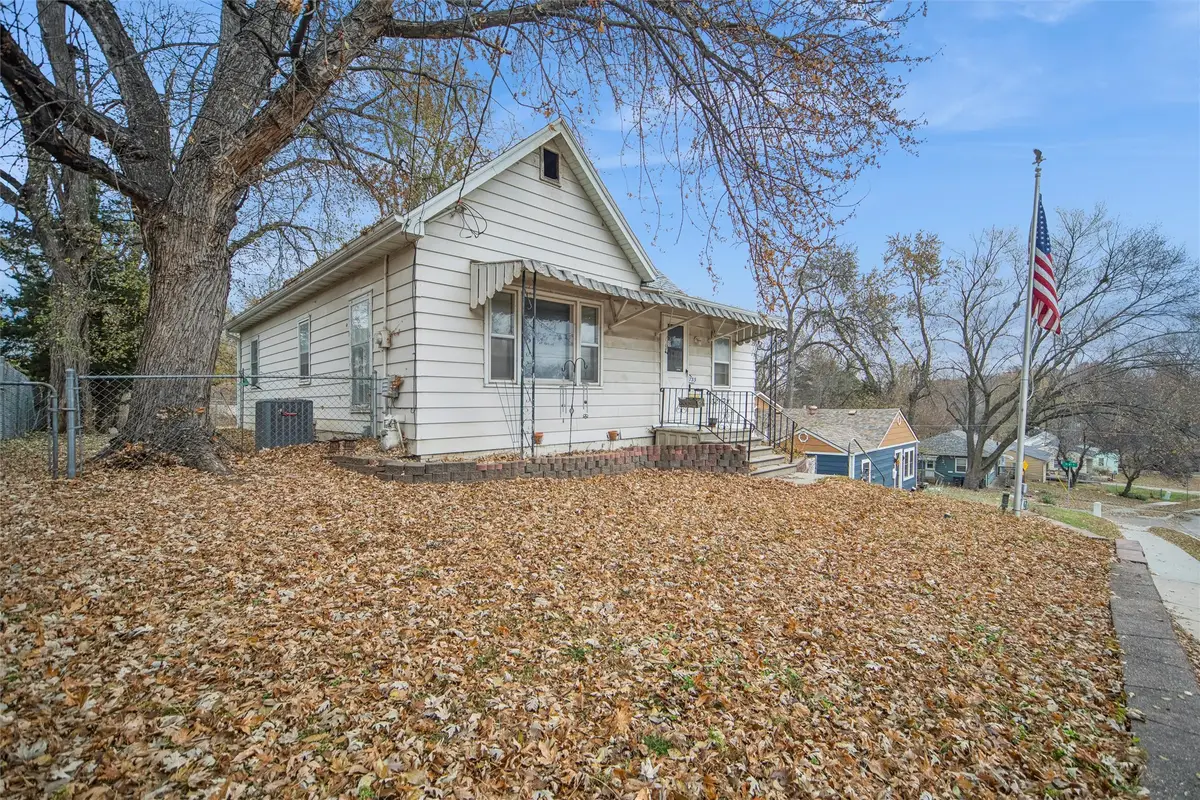 733 Bell Avenue, Des Moines, IA 50315 - #1