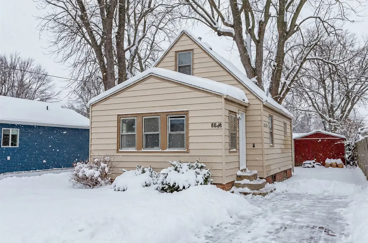 2416 E 38th Court, Des Moines, IA 50317 - Image #1