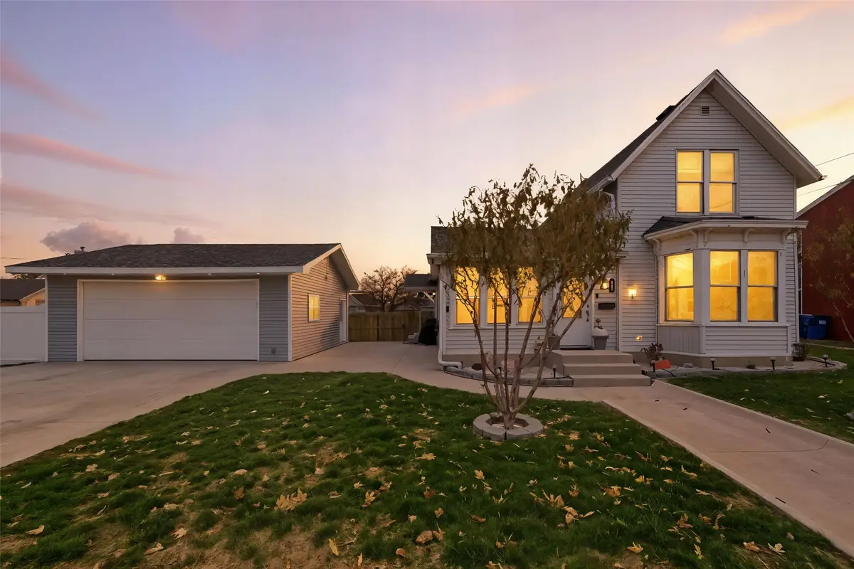 907 W State Street, Marshalltown, IA 50158 - #1