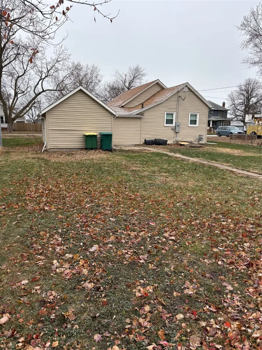 405 S Vine Street, Creston, IA 50801 - Image #2