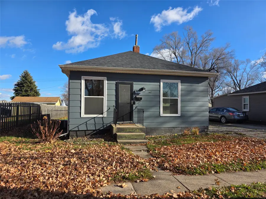 205 S Conrey Street, Knoxville, IA 50138 - Image #2