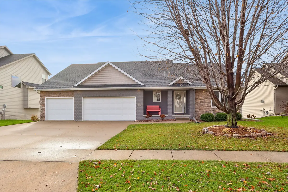 15714 Aurora Avenue, Urbandale, IA 50323 - Image #1