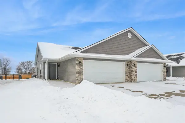 1407 Fair View Drive, Dallas Center, IA 50063