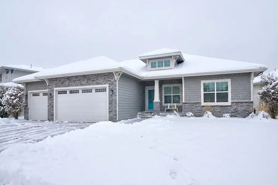 16884 Baxter Drive, Clive, IA 50325 - Image #2