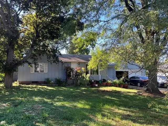 4300 NE 27th Street, Des Moines, IA 50317 - Image #1