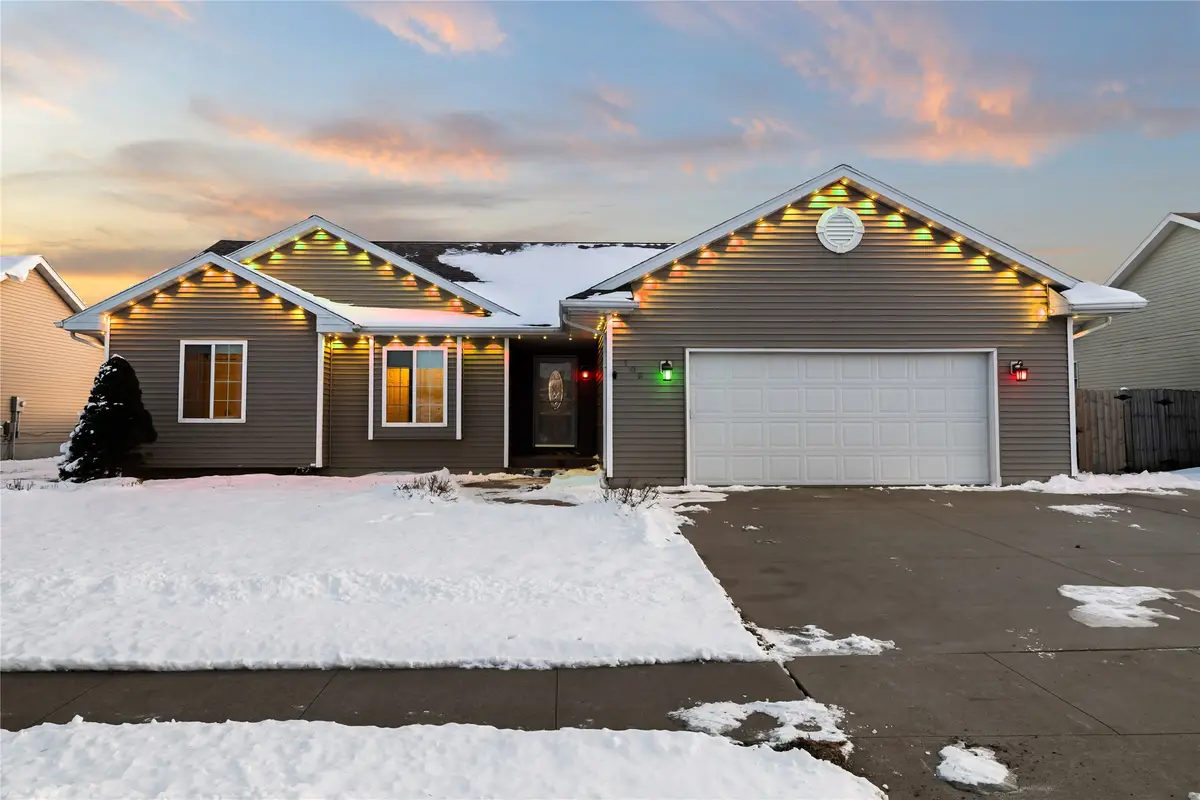 106 W Ashtyn Lane, Prairie City, IA 50228 - Image #1