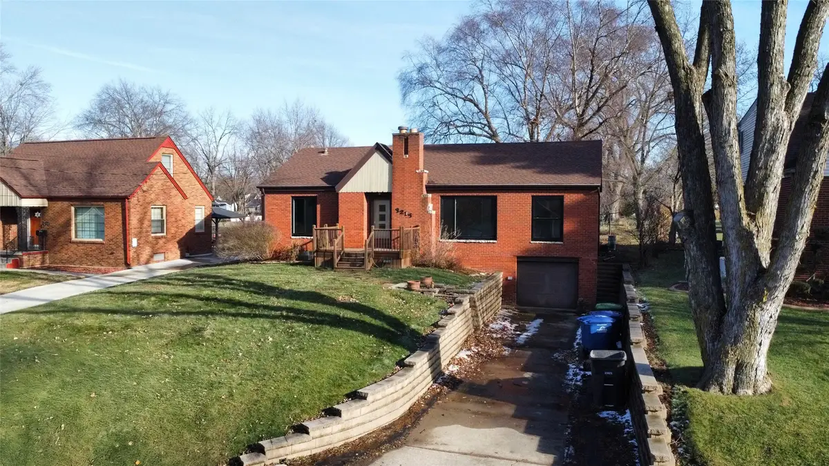 3215 54th Street, Des Moines, IA 50310 - Image #1