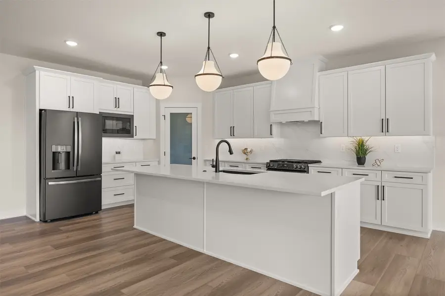 1376 S Lotus Place, West Des Moines, IA 50266 - #2