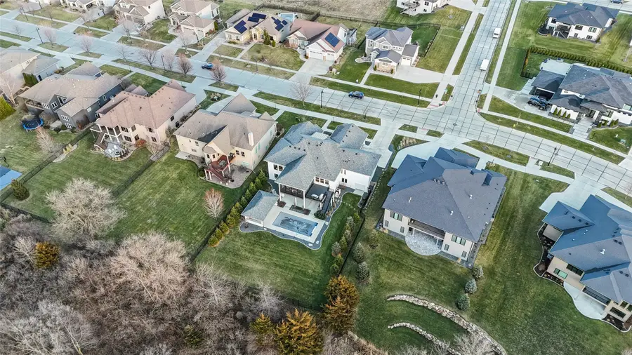 17415 Berkshire Parkway, Clive, IA 50325 - Image #2