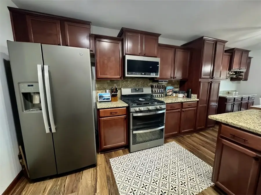 1106 Rolling Hills Court, Norwalk, IA 50211 - Image #2