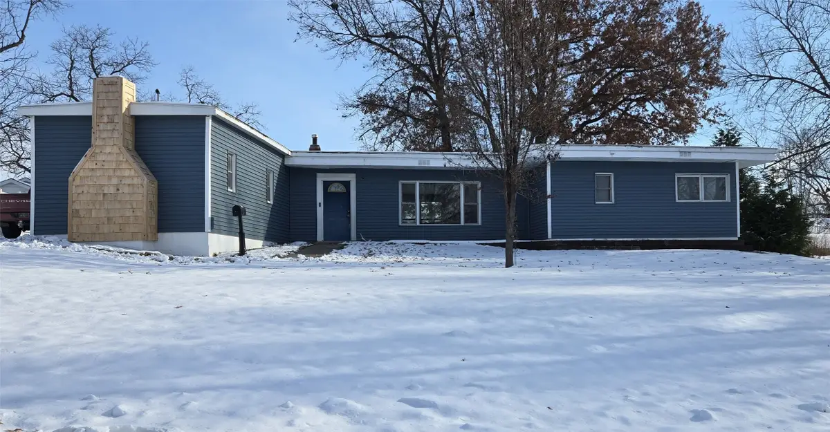 218 16th Street N, Chariton, IA 50049 - Image #1
