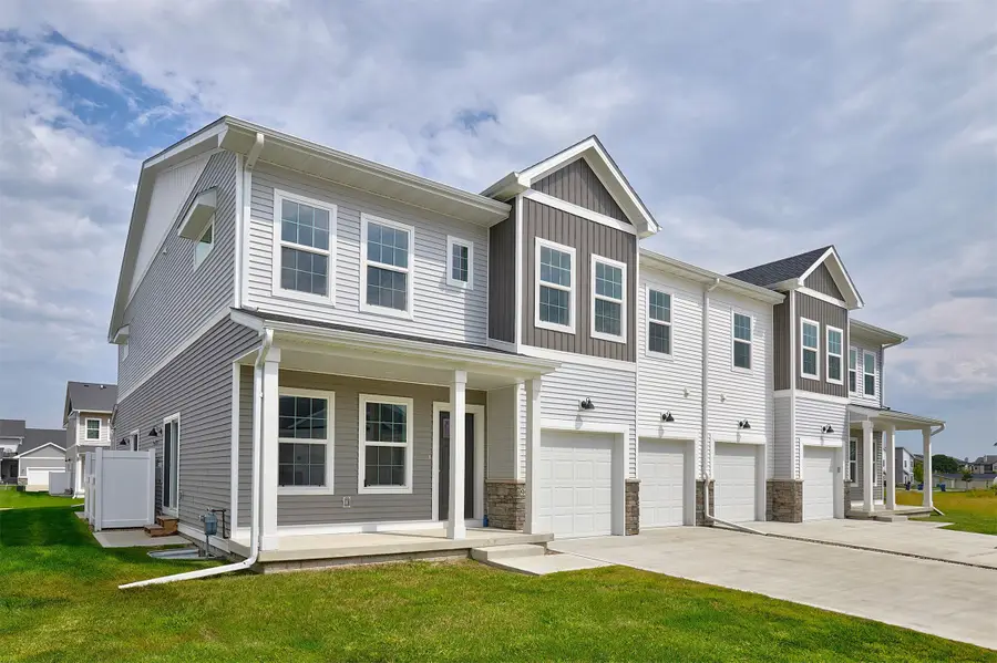 9669 Crestview Drive, West Des Moines, IA 50266 - Image #2