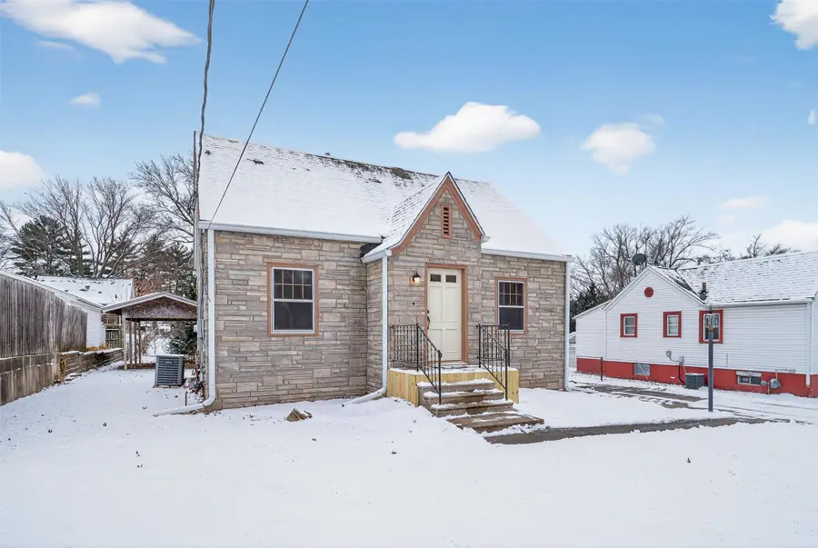 702 Maxwelton Drive, Des Moines, IA 50315 - Image #3