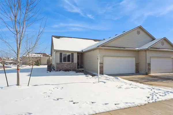 1515 NE Falstaff Lane, Ankeny, IA 50021