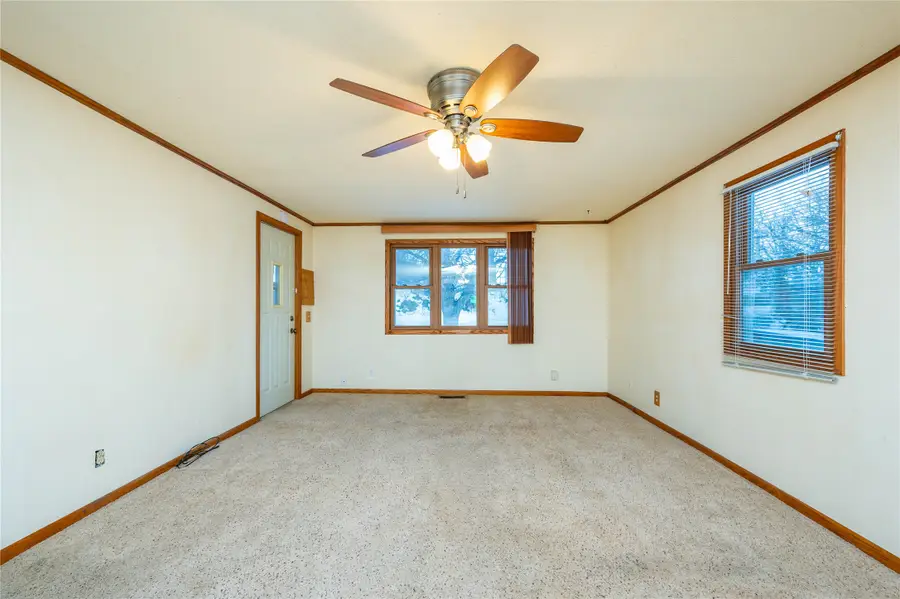 1004 1st Street N, Newton, IA 50208 - Image #2