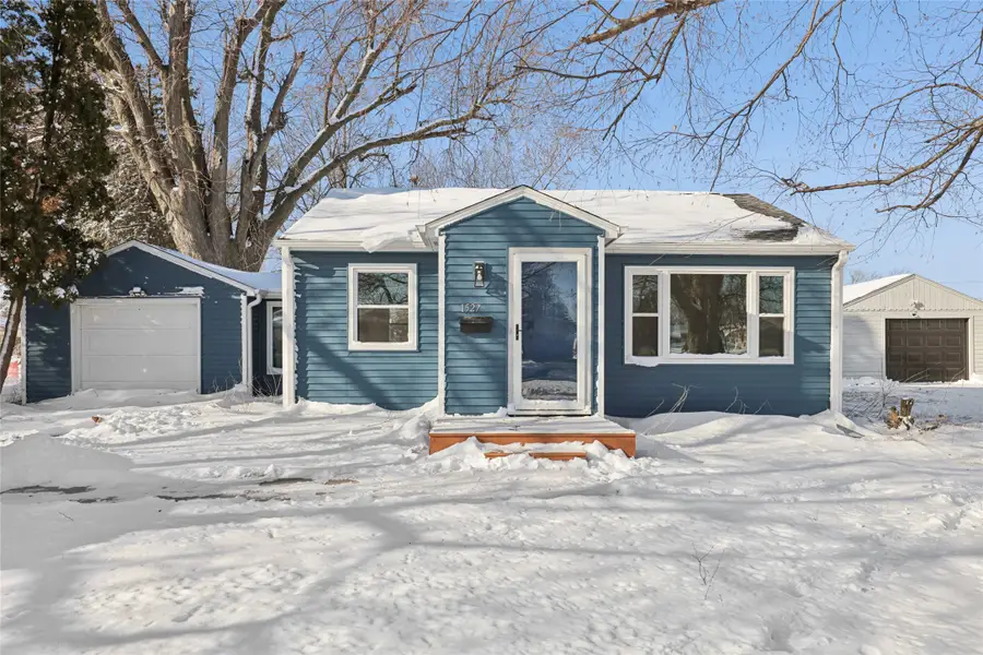 1527 Summer Street, Grinnell, IA 50112 - Image #2