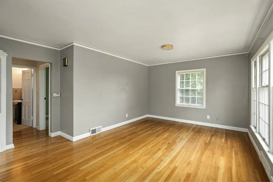 303 Virginia Avenue, Des Moines, IA 50315 - #2