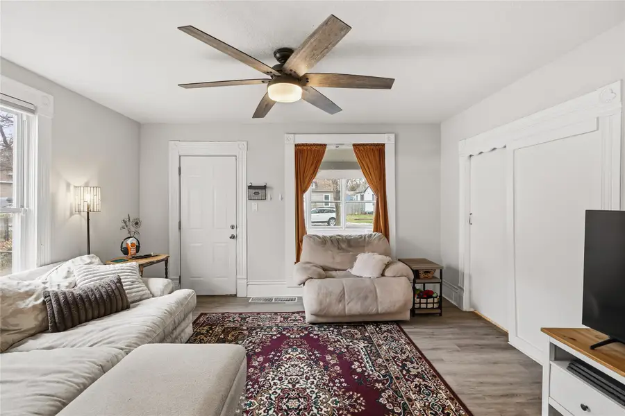 1369 York Street, Des Moines, IA 50316 - #2