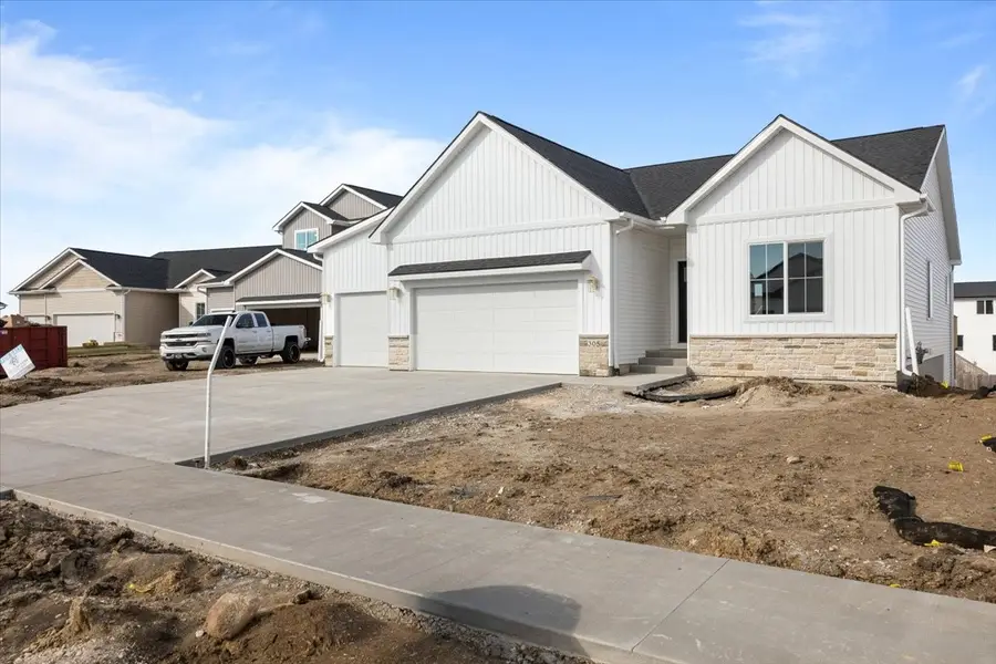 305 NW Lavelle Court, Waukee, IA 50263 - #2