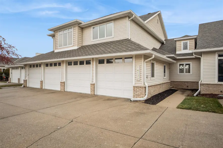 14132 Pinnacle Pointe Drive, Clive, IA 50325 - Image #2