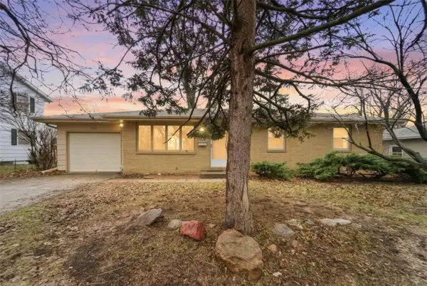 1301 SW Kenworthy Drive, Ankeny, IA 50023