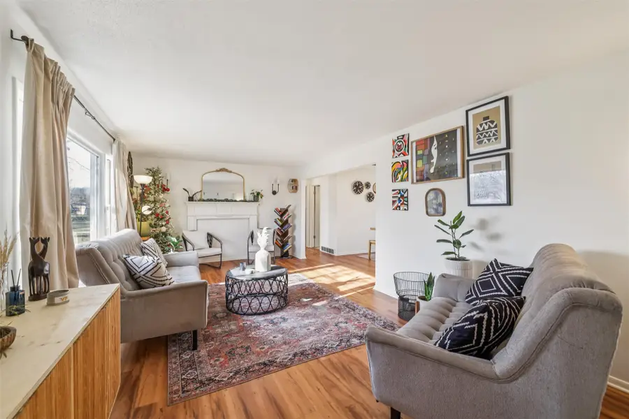 4315 Urbandale Avenue, Des Moines, IA 50310 - Image #3