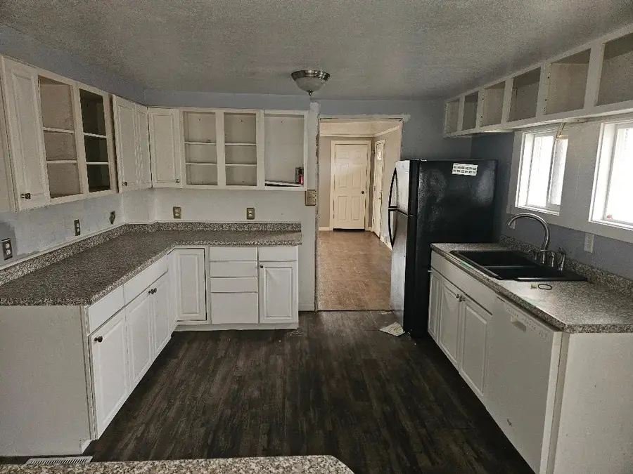 380 NE 43rd Avenue, Des Moines, IA 50313 - #3