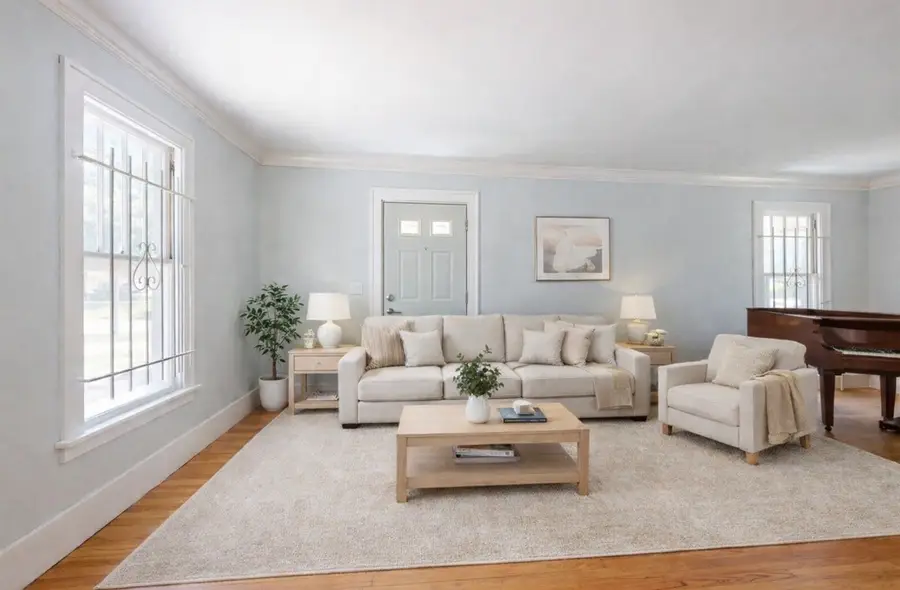 736 Guthrie Avenue, Des Moines, IA 50316 - Image #2