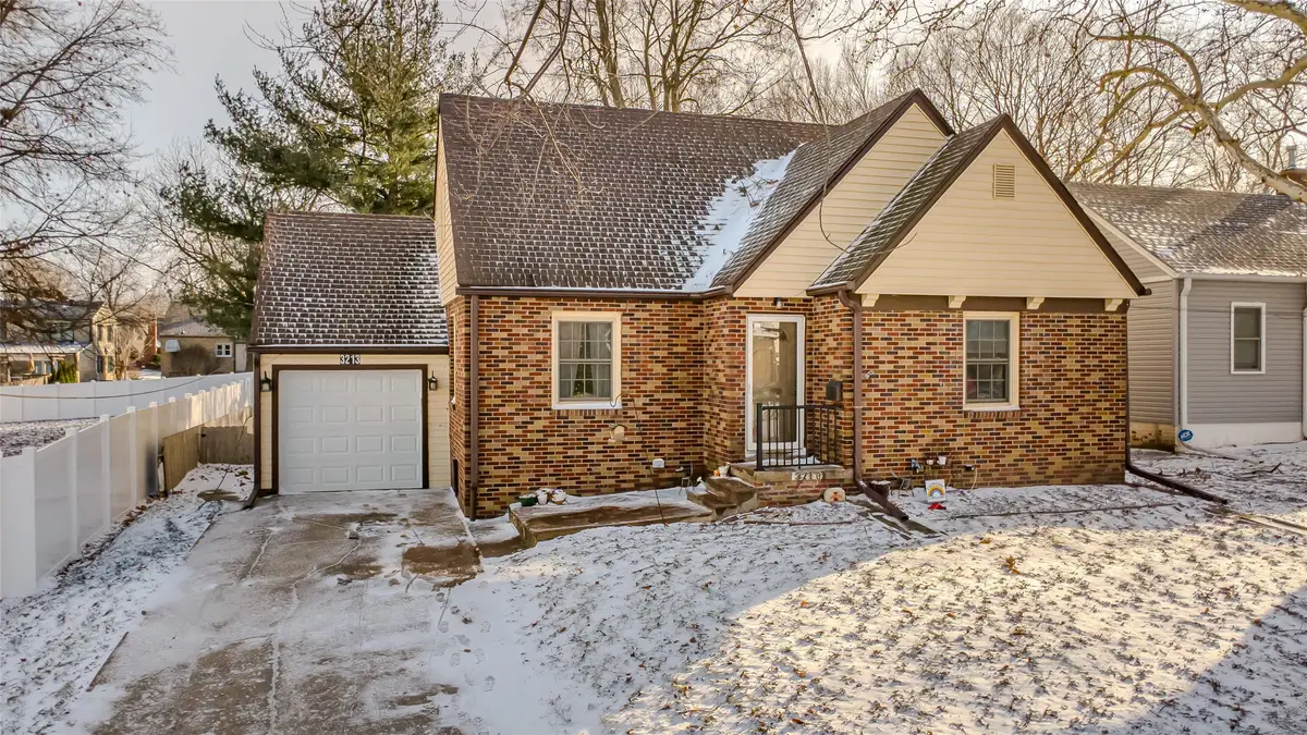 3213 45th Street, Des Moines, IA 50310 - Image #1