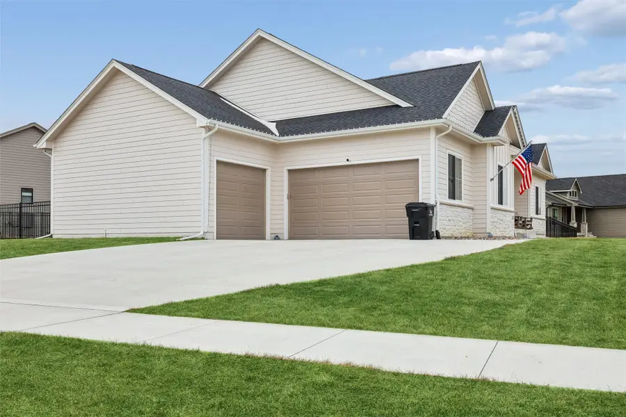 1422 Sky View Boulevard, Huxley, IA 50124 - Image #2