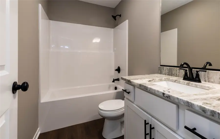 412 NE Madison Avenue, Elkhart, IA 50073 - #3