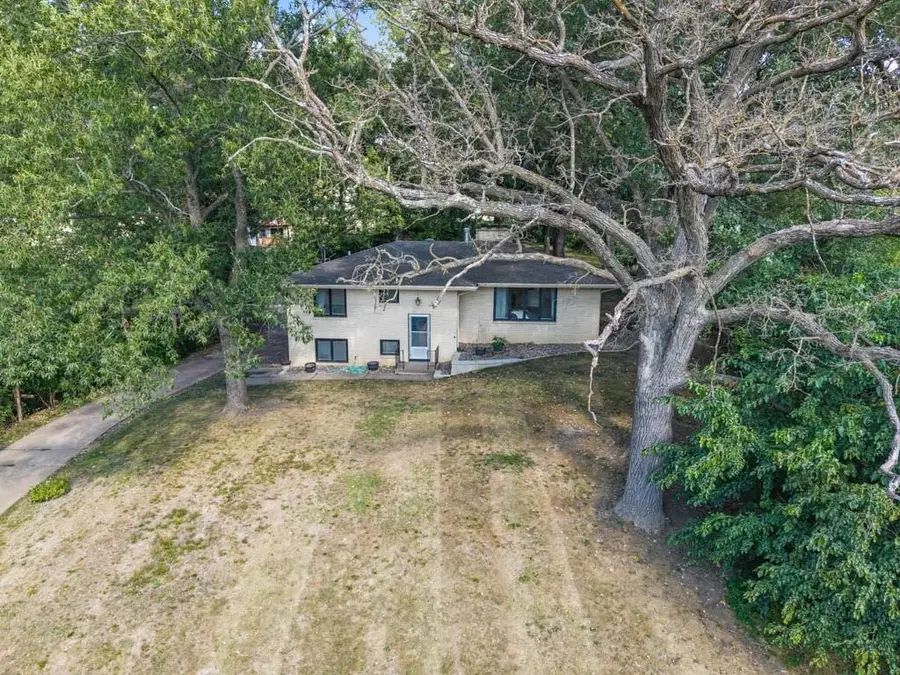 6657 NW Timberline Drive, Des Moines, IA 50313 - Image #2