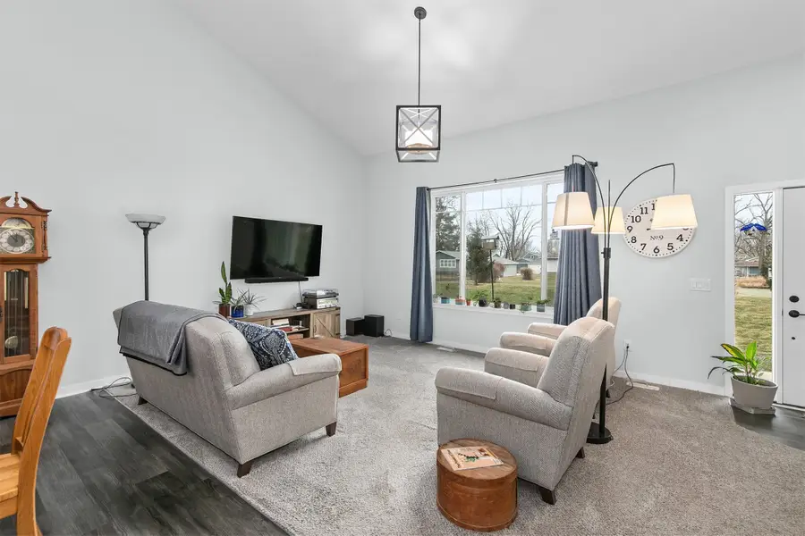 453 Spring Crest Lane, Waukee, IA 50263 - Image #2