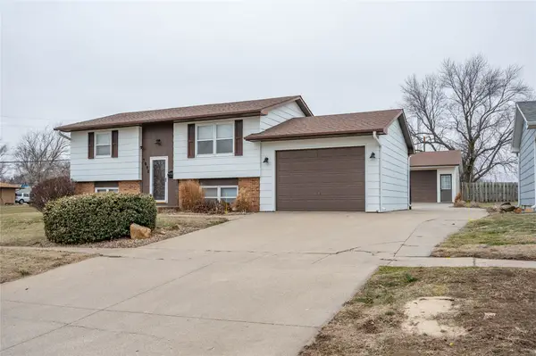1225 Roland Avenue, Chariton, IA 50049