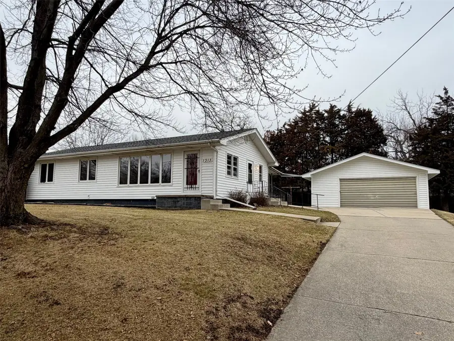 1313 Burnham Avenue, Des Moines, IA 50315 - Image #2