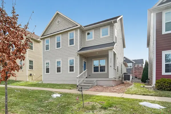 5537 Flagstone Way, West Des Moines, IA 50266