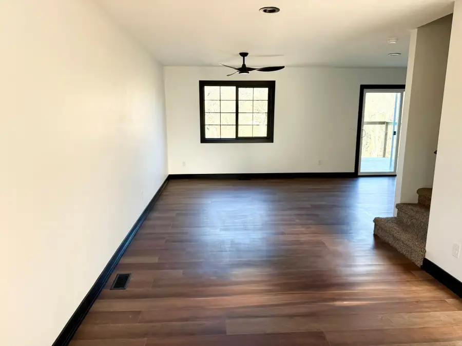 348 E Pleasant View Drive, Des Moines, IA 50315 - Image #3