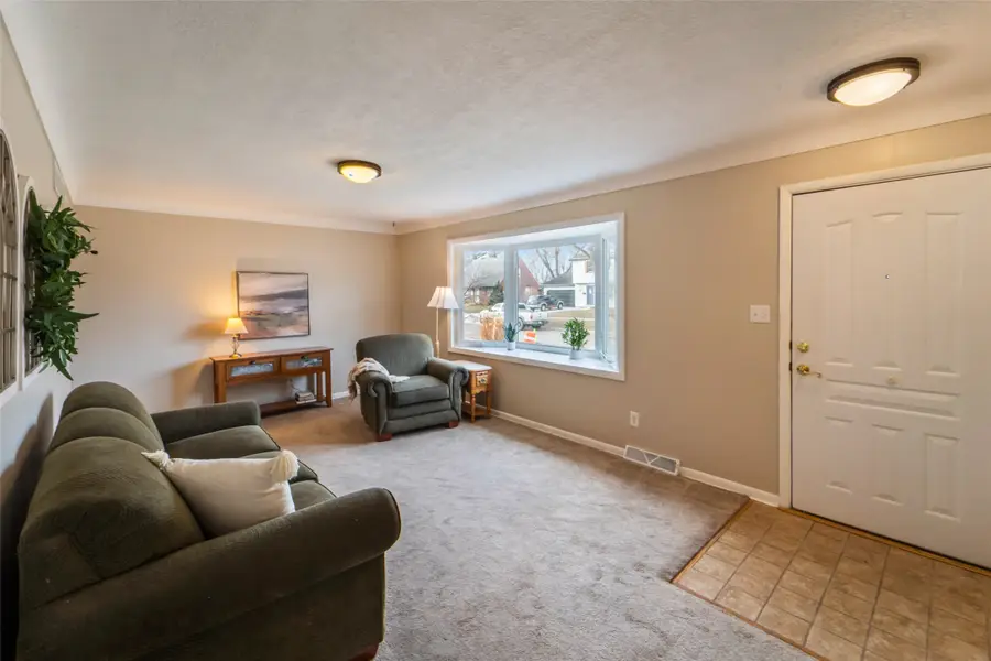 401 SW Westlawn Drive, Ankeny, IA 50023 - Image #3