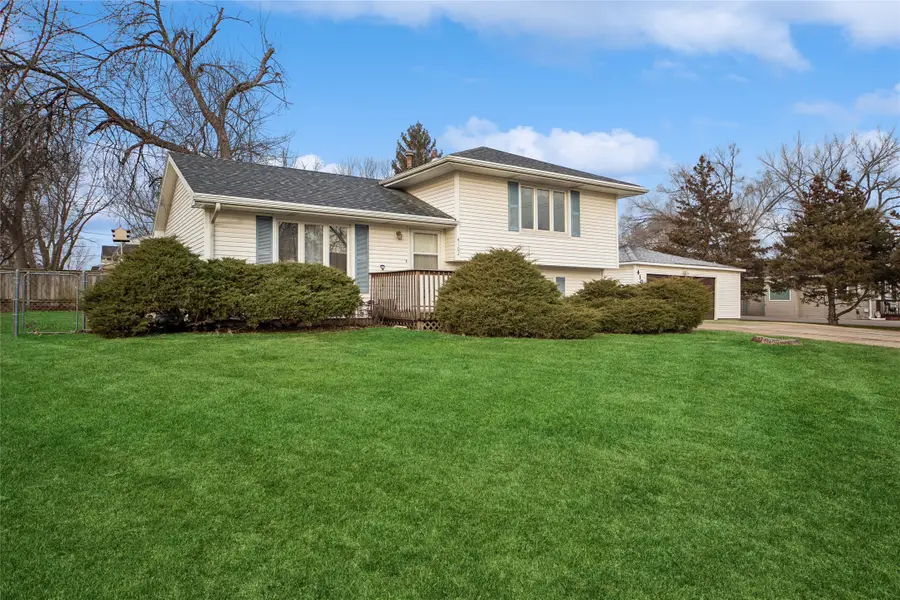 4102 E 25th Street, Des Moines, IA 50317 - Image #2