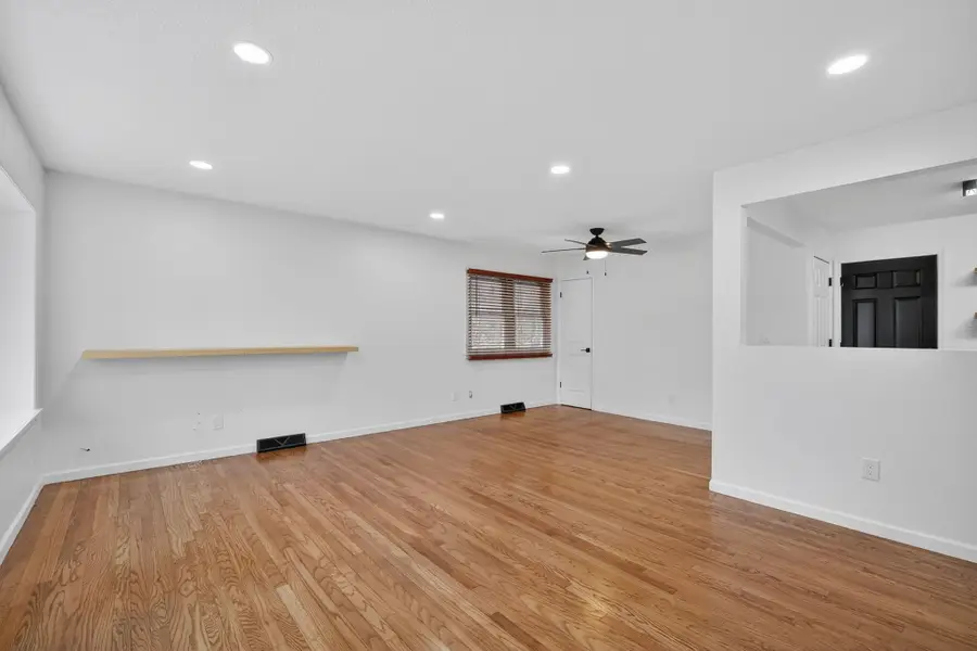 4208 Valley Circle, Des Moines, IA 50317 - #3