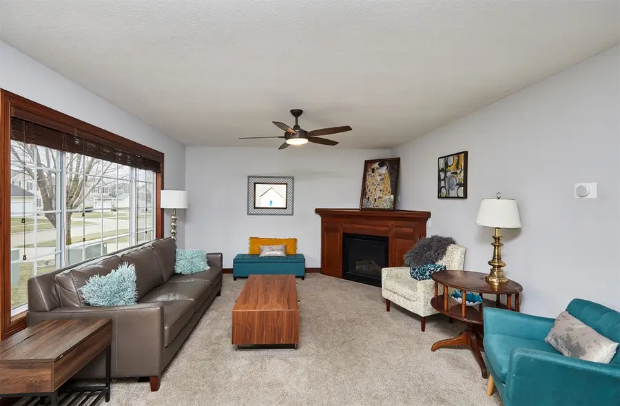 635 SE Ashton Court, Waukee, IA 50263 - Image #2