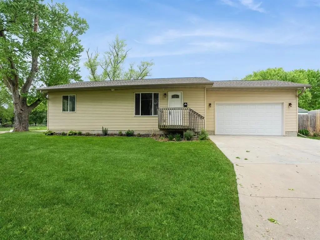 6205 SW 12th Street, Des Moines, IA 50315 - Image #1