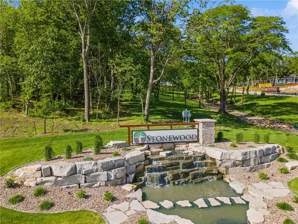 1383 S Timber Lane, West Des Moines, IA 50266