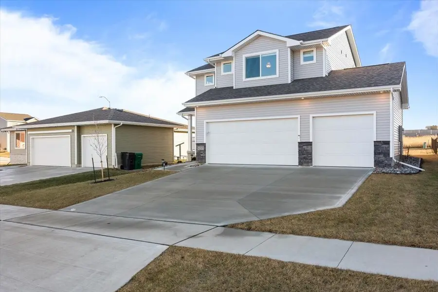 4207 NW 12th Street, Ankeny, IA 50023 - Image #2