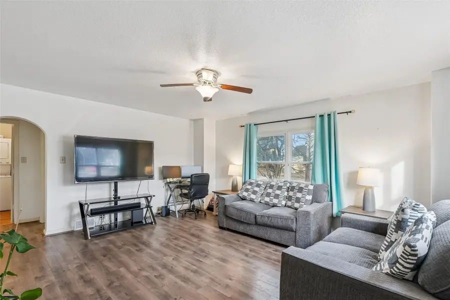 202 E Olinda Avenue, Des Moines, IA 50315 - Image #3