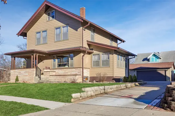 226 N Russell Avenue, Ames, IA 50010