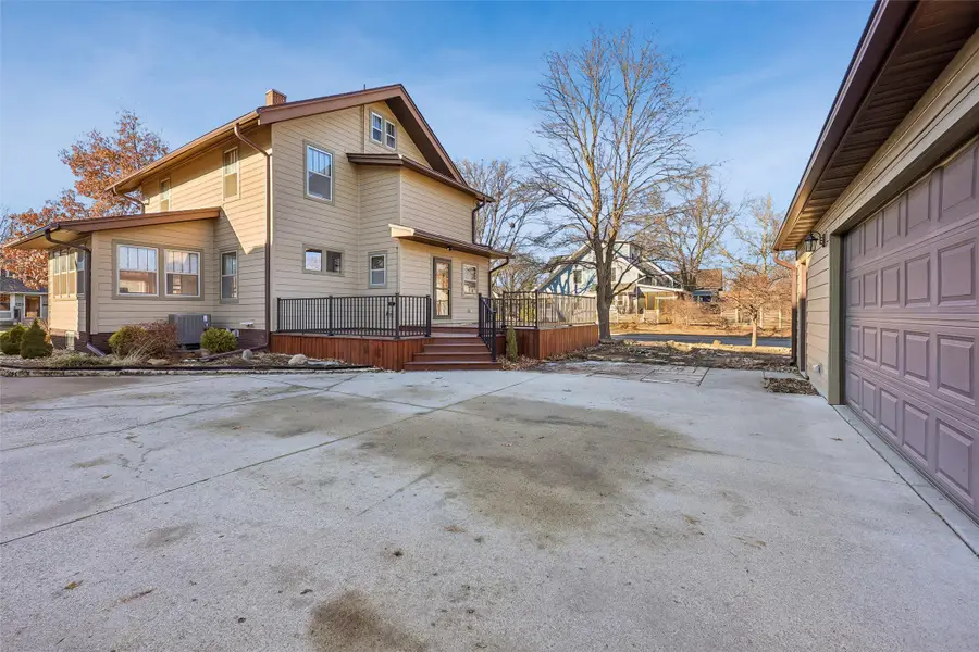 226 N Russell Avenue, Ames, IA 50010 - Image #3