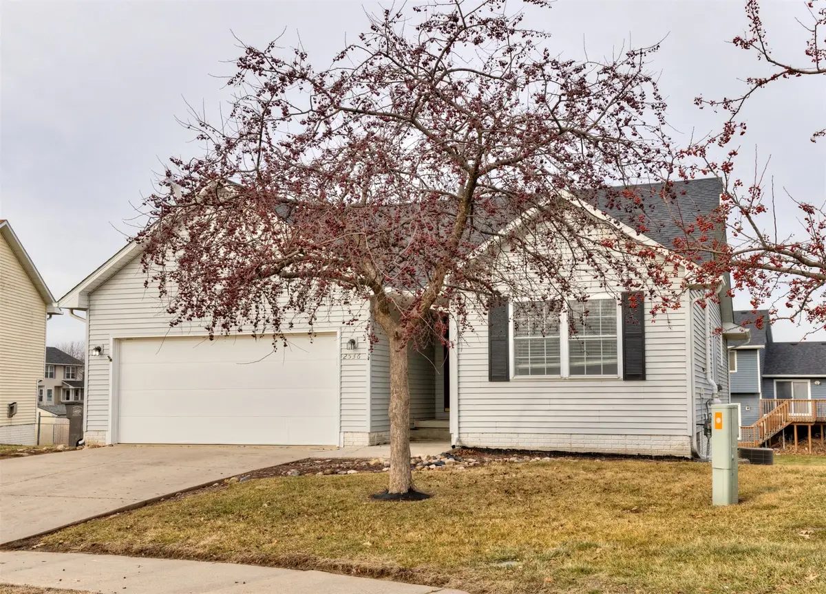 2536 Riverwoods Avenue, Des Moines, IA 50320 - Image #1