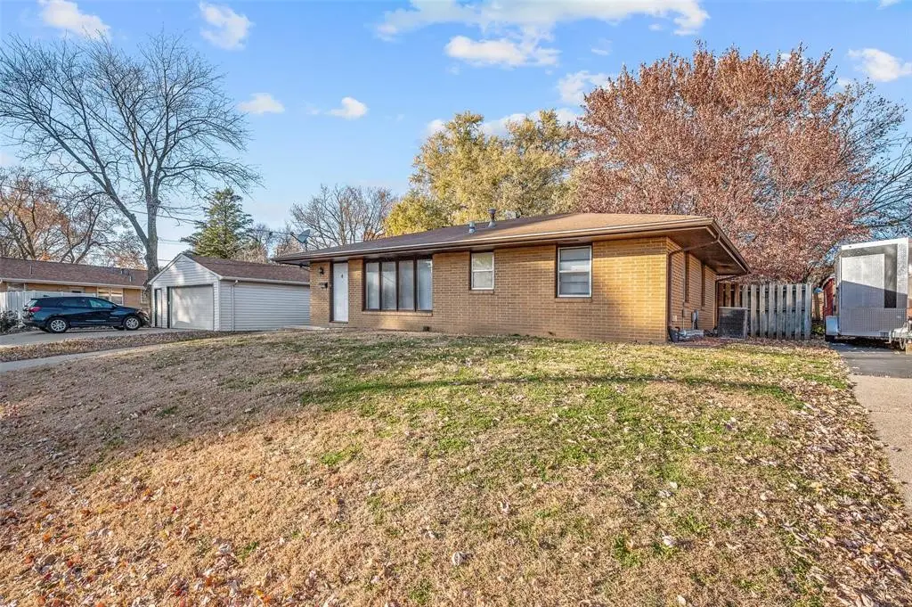 1829 Pearl Avenue, West Des Moines, IA 50265 - Image #1